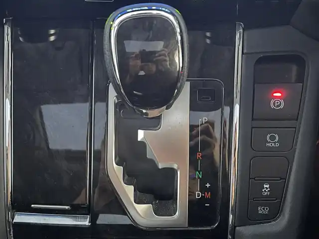 トヨタ ヴェルファイア Z Gエディション 滋賀県 2019(令1)年 8.4万km ホワイトパールクリスタルシャイン ムーンルーフ/ALPINE製メモリナビ/(フルセグTV CD DVD Bluetooth)/トヨタセーフティセンス/・プリクラッシュセーフティ/・車線逸脱警報/・レーダークルーズコントロール/・パーキングサポートブレーキ/リヤモニター/レザーシート/シートヒーター/ベンチレーション/ステアリングリモコン/ステアリングヒーター/ドライブレコーダー/ビルトインETC/電動パーキングブレーキ/プッシュスタート/スマートキー/オートブレーキホールド/両側パワースライドドア/電動格納ミラー/ウインカーミラー/シーケンシャルウインカー/LEDヘッドライト/オートマチックハイビーム