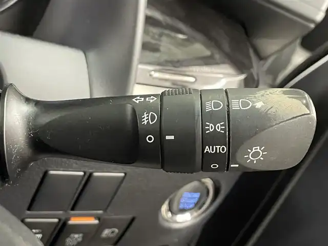 トヨタ ヴェルファイア Z Gエディション 滋賀県 2019(令1)年 8.4万km ホワイトパールクリスタルシャイン ムーンルーフ/ALPINE製9インチメモリナビ/(フルセグTV CD DVD Bluetooth)/トヨタセーフティセンス/プリクラッシュセーフティ/車線逸脱警報/レーダークルーズコントロール/パーキングサポートブレーキ/リヤモニター/レザーシート/シートヒーター/ベンチレーション/ステアリングリモコン/ステアリングヒーター/ドライブレコーダー/ビルトインETC/電動パーキングブレーキ/プッシュスタート/スマートキー/オートブレーキホールド/両側パワースライドドア/電動格納ミラー/ウインカーミラー/シーケンシャルウインカー/LEDヘッドライト/オートマチックハイビーム