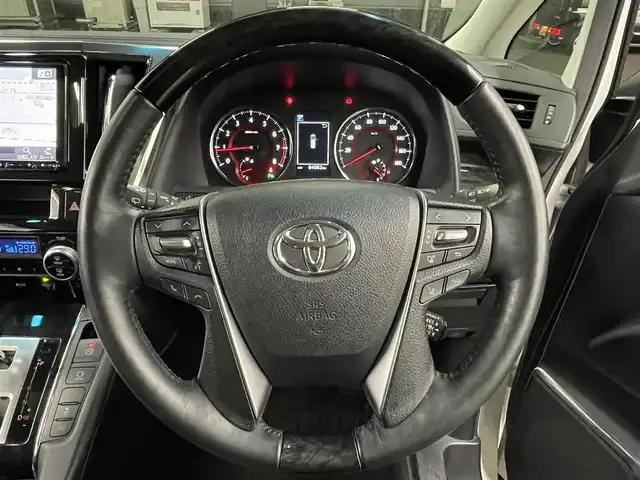 トヨタ ヴェルファイア Z Gエディション 滋賀県 2019(令1)年 8.4万km ホワイトパールクリスタルシャイン ムーンルーフ/ALPINE製9インチメモリナビ/(フルセグTV CD DVD Bluetooth)/トヨタセーフティセンス/プリクラッシュセーフティ/車線逸脱警報/レーダークルーズコントロール/パーキングサポートブレーキ/リヤモニター/レザーシート/シートヒーター/ベンチレーション/ステアリングリモコン/ステアリングヒーター/ドライブレコーダー/ビルトインETC/電動パーキングブレーキ/プッシュスタート/スマートキー/オートブレーキホールド/両側パワースライドドア/電動格納ミラー/ウインカーミラー/シーケンシャルウインカー/LEDヘッドライト/オートマチックハイビーム
