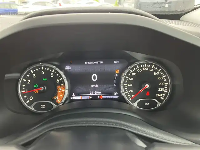 クライスラー・ジープ ジープ レネゲード リミテッド 三重県 2016(平28)年 3.5万km 黒 登録時走行距離34169km/♪純正ディスプレイオーディオ/　・Bluetooth・USB・ AUX/♪カロツェリアポータブルナビ/♪バックガイドカメラ/♪スマートキー/♪プッシュスタート/♪クルーズコントロール/♪ブラインドスポットモニター/♪クリアランスソナー/♪車線逸脱防止機能/♪ルーフレール/♪黒レザーシート/♪革巻きステアリング/♪ステアリングヒーター/♪ステアリングスイッチ/♪HIDヘッドライト/♪フォグライト/♪リアフォグライト/♪電動格納ミラー/♪ウィンカーミラー/♪電子パーキングスイッチ/♪アイドリングストップ/♪ETC/♪ドアバイザー/♪プライバシーガラス/♪ライトレベリング/♪横滑り防止機能/♪サイド/カーテンエアバック