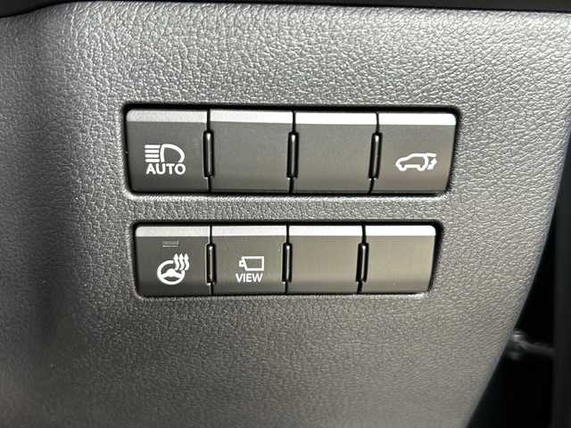 レクサス ＮＸ 300 Fスポーツ 静岡県 2017(平29)年 8.7万km グラファイトブラックガラスフレーク 純正メモリナビ/・CD/・DVD/・フルセグＴＶ/・Bluetooth/・USB/・AM/・FM/主要装備/・サンルーフ/・衝突軽減/・レーンキープ/・追従クルコン/・全方位カメラ/・BSM/・パワーバックドア/・ルーフレール/・レザーシート/・パワーシートD/N席/・シートヒーターD/N席/・エアシートD/N席/・ETC2.0/・ドラレコ/・純正フロアマット/・純正アルミホイール/・LEDヘッドライト/・オートハイビーム