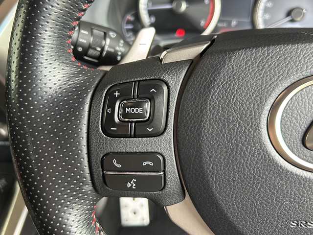 レクサス ＮＸ 300 Fスポーツ 静岡県 2017(平29)年 8.7万km グラファイトブラックガラスフレーク 純正メモリナビ/・CD/・DVD/・フルセグＴＶ/・Bluetooth/・USB/・AM/・FM/主要装備/・サンルーフ/・衝突軽減/・レーンキープ/・追従クルコン/・全方位カメラ/・BSM/・パワーバックドア/・ルーフレール/・レザーシート/・パワーシートD/N席/・シートヒーターD/N席/・エアシートD/N席/・ETC2.0/・ドラレコ/・純正フロアマット/・純正アルミホイール/・LEDヘッドライト/・オートハイビーム