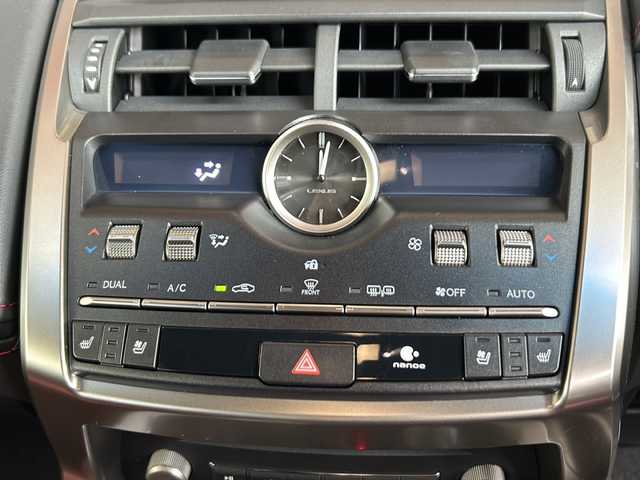 レクサス ＮＸ 300 Fスポーツ 静岡県 2017(平29)年 8.7万km グラファイトブラックガラスフレーク 純正メモリナビ/・CD/・DVD/・フルセグＴＶ/・Bluetooth/・USB/・AM/・FM/主要装備/・サンルーフ/・衝突軽減/・レーンキープ/・追従クルコン/・全方位カメラ/・BSM/・パワーバックドア/・ルーフレール/・レザーシート/・パワーシートD/N席/・シートヒーターD/N席/・エアシートD/N席/・ETC2.0/・ドラレコ/・純正フロアマット/・純正アルミホイール/・LEDヘッドライト/・オートハイビーム