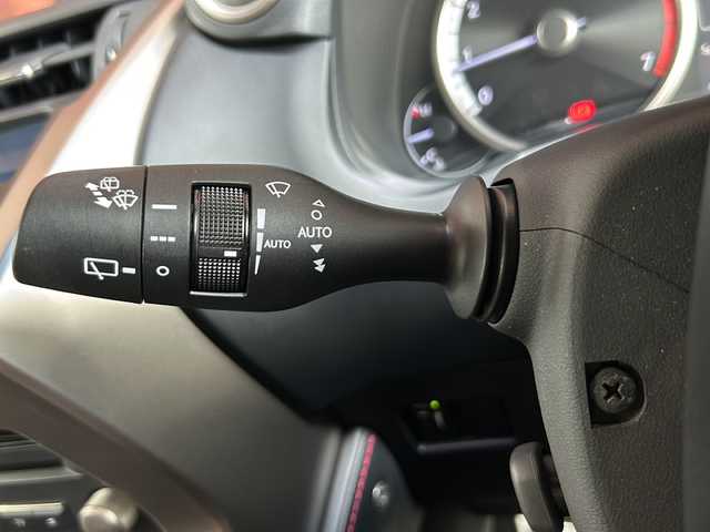 レクサス ＮＸ 300 Fスポーツ 静岡県 2017(平29)年 8.7万km グラファイトブラックガラスフレーク 純正メモリナビ/・CD/・DVD/・フルセグＴＶ/・Bluetooth/・USB/・AM/・FM/主要装備/・サンルーフ/・衝突軽減/・レーンキープ/・追従クルコン/・全方位カメラ/・BSM/・パワーバックドア/・ルーフレール/・レザーシート/・パワーシートD/N席/・シートヒーターD/N席/・エアシートD/N席/・ETC2.0/・ドラレコ/・純正フロアマット/・純正アルミホイール/・LEDヘッドライト/・オートハイビーム