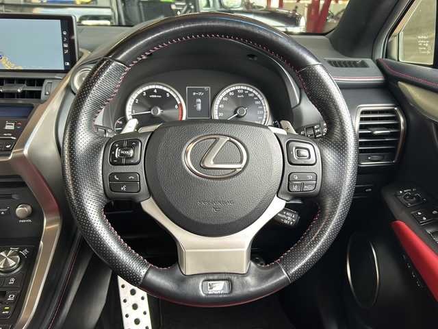 レクサス ＮＸ 300 Fスポーツ 静岡県 2017(平29)年 8.7万km グラファイトブラックガラスフレーク 純正メモリナビ/・CD/・DVD/・フルセグＴＶ/・Bluetooth/・USB/・AM/・FM/主要装備/・サンルーフ/・衝突軽減/・レーンキープ/・追従クルコン/・全方位カメラ/・BSM/・パワーバックドア/・ルーフレール/・レザーシート/・パワーシートD/N席/・シートヒーターD/N席/・エアシートD/N席/・ETC2.0/・ドラレコ/・純正フロアマット/・純正アルミホイール/・LEDヘッドライト/・オートハイビーム