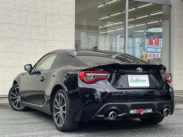 トヨタ ８６ GT 埼玉県 2017(平29)年 4.3万km クリスタルブラックシリカ /6速MT//純正メモリナビ//ワンセグTV//バックカメラ//CD&Bluetooth//クルーズコントロール//ETC//スマートキーx2//LEDヘッドライト//LEDフォグランプ//ドラレコ(SDカード欠)//W.サイド.カーテンエアバッグ//ABS//横滑り防止装置//革巻きステアリング//オートライト//リヤスポイラー//スモークフィルム//純正17インチAW//新車時保証書//取扱説明書//ナビ取説