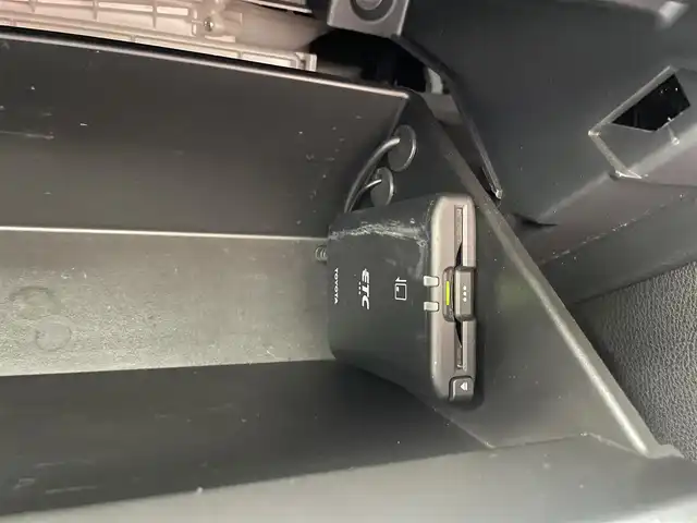 トヨタ ８６ GT 埼玉県 2017(平29)年 4.3万km クリスタルブラックシリカ /6速MT//純正メモリナビ//ワンセグTV//バックカメラ//CD&Bluetooth//クルーズコントロール//ETC//スマートキーx2//LEDヘッドライト//LEDフォグランプ//ドラレコ(SDカード欠)//W.サイド.カーテンエアバッグ//ABS//横滑り防止装置//革巻きステアリング//オートライト//リヤスポイラー//スモークフィルム//純正17インチAW//新車時保証書//取扱説明書//ナビ取説