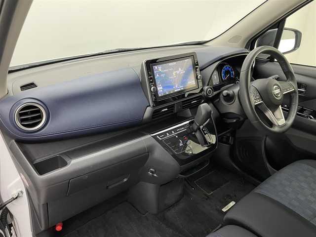 日産 デイズ ハイウェイスターX 兵庫県 2019(令1)年 1.8万km プレミアムサンシャインオレンジメタリック/シルキーホワイト ・純正SDナビ/（CD、DVD、フルセグ、Bluetooth）/・アラウンドビューモニター/・前後コーナーセンサー/・レーンキープアシスト/・LEDヘッドライト/・オートライト/・純正14インチアルミホイール/・純正フロアマット/・スマートキー/・スペアキー