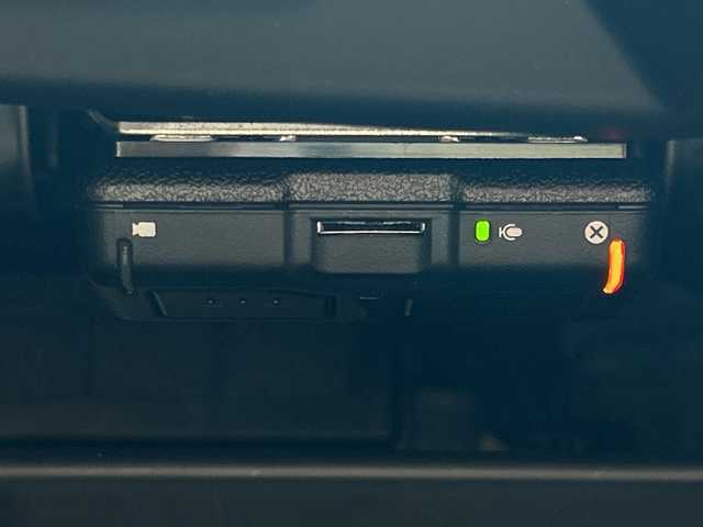 マツダ ＣＸ－３ 15S アーバンドレッサー 沖縄県 2023(令5)年 1.5万km スノーフレイクホワイトパールマイカ 純正ナビ・TV・Bluetooth・CD/DVD/全方位カメラ/前後ドラレコ　/コーナーセンサー/オートライト/シートヒーター・ハンドルヒーター/スマートブレーキサポート/追従機能付きレーダークルーズコントロール/BSM/レーンキープアシスト/誤発進抑制制御