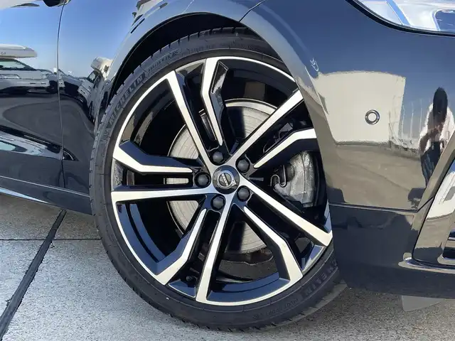 ボルボ Ｖ９０ B6 AWD Rデザイン 東京都 2020(令2)年 4.4万km 黒 ワンオーナー/Ｂ＆Ｗサウンド/純正ナビ/３６０°カメラ/レザーシート/シートヒーター/パノラマガラスルーフ/ドライブレコーダー/ETC/スマートキー