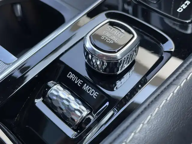 ボルボ Ｖ９０ B6 AWD Rデザイン 東京都 2020(令2)年 4.4万km 黒 ワンオーナー/Ｂ＆Ｗサウンド/純正ナビ/３６０°カメラ/レザーシート/シートヒーター/パノラマガラスルーフ/ドライブレコーダー/ETC/スマートキー