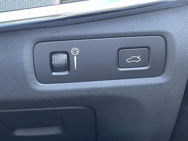 ボルボ Ｖ９０ B6 AWD Rデザイン 東京都 2020(令2)年 4.4万km 黒 ワンオーナー/Ｂ＆Ｗサウンド/純正ナビ/３６０°カメラ/レザーシート/シートヒーター/パノラマガラスルーフ/ドライブレコーダー/ETC/スマートキー