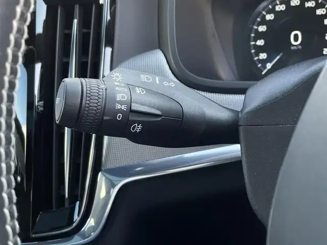 ボルボ Ｖ９０ B6 AWD Rデザイン 東京都 2020(令2)年 4.4万km 黒 ワンオーナー/Ｂ＆Ｗサウンド/純正ナビ/３６０°カメラ/レザーシート/シートヒーター/パノラマガラスルーフ/ドライブレコーダー/ETC/スマートキー