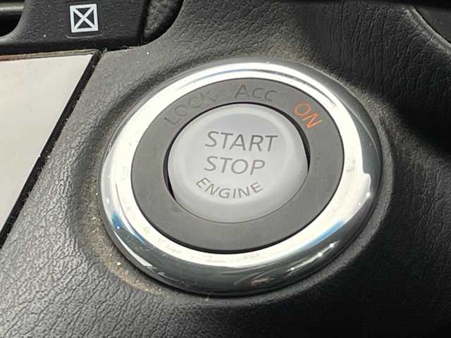 日産 フーガ 370GT FOUR 栃木県 2014(平26)年 3.7万km ブリリアントシルバー ４WD/純正メモリナビ/(CD/フルセグTV/AUX)/バックカメラ/前後コーナーセンサー/ビルトインETC/パワーシート/メモリーシート/禁煙車/オートライト/HIDヘッドライト/横滑り防止装置/フォグランプ/スマートキー/プッシュスタート/ステアリングスイッチ/革巻きステアリング/電動格納ミラー/純正１８インチアルミホイール/純正フロアマット