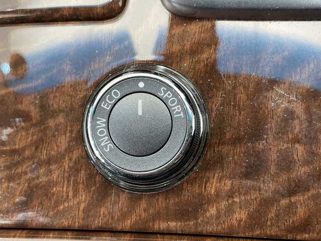 日産 フーガ 370GT FOUR 栃木県 2014(平26)年 3.7万km ブリリアントシルバー ４WD/純正メモリナビ/(CD/フルセグTV/AUX)/バックカメラ/前後コーナーセンサー/ビルトインETC/パワーシート/メモリーシート/禁煙車/オートライト/HIDヘッドライト/横滑り防止装置/フォグランプ/スマートキー/プッシュスタート/ステアリングスイッチ/革巻きステアリング/電動格納ミラー/純正１８インチアルミホイール/純正フロアマット