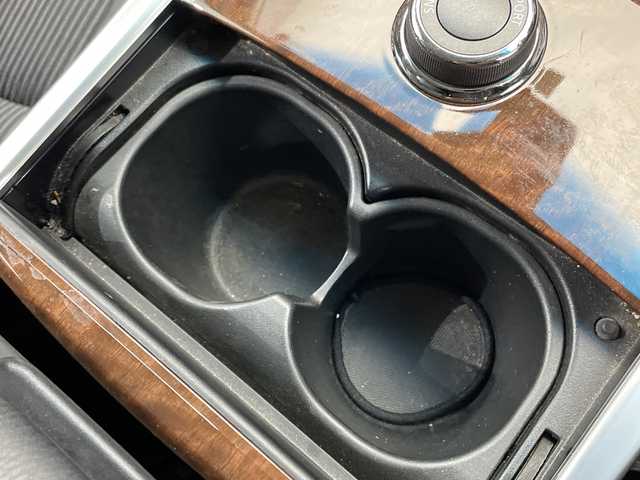 日産 フーガ 370GT FOUR 栃木県 2014(平26)年 3.7万km ブリリアントシルバー ４WD/純正メモリナビ/(CD/フルセグTV/AUX)/バックカメラ/前後コーナーセンサー/ビルトインETC/パワーシート/メモリーシート/禁煙車/オートライト/HIDヘッドライト/横滑り防止装置/フォグランプ/スマートキー/プッシュスタート/ステアリングスイッチ/革巻きステアリング/電動格納ミラー/純正１８インチアルミホイール/純正フロアマット