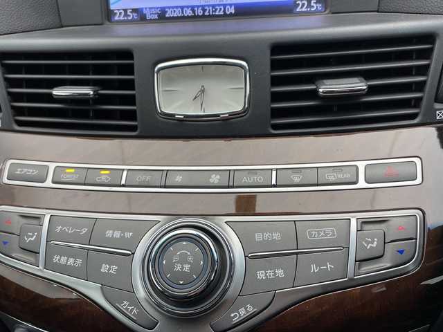 日産 フーガ 370GT FOUR 栃木県 2014(平26)年 3.7万km ブリリアントシルバー ４WD/純正メモリナビ/(CD/フルセグTV/AUX)/バックカメラ/前後コーナーセンサー/ビルトインETC/パワーシート/メモリーシート/禁煙車/オートライト/HIDヘッドライト/横滑り防止装置/フォグランプ/スマートキー/プッシュスタート/ステアリングスイッチ/革巻きステアリング/電動格納ミラー/純正１８インチアルミホイール/純正フロアマット