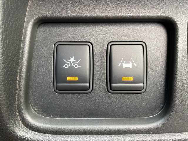 日産 セレナ HWS S HV Vセレ +SeftyⅡ 山形県 2016(平28)年 7.4万km ブルームーンホワイトP エマージェンシーブレーキ/車線逸脱警報/横滑り防止装置/社外ナビ（フルセグ/DVD/CD/BT）/全周囲カメラ/両側パワースライド/ビルトインETC/ドライブレコーダー/アイドリングストップ/クルーズコントロール/純正アルミホイール/冬タイヤ車載/白レザー調シートカバー/プッシュスタート