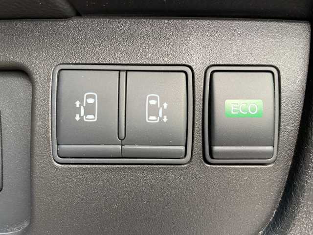 日産 セレナ HWS S HV Vセレ +SeftyⅡ 山形県 2016(平28)年 7.4万km ブルームーンホワイトP エマージェンシーブレーキ/車線逸脱警報/横滑り防止装置/社外ナビ（フルセグ/DVD/CD/BT）/全周囲カメラ/両側パワースライド/ビルトインETC/ドライブレコーダー/アイドリングストップ/クルーズコントロール/純正アルミホイール/冬タイヤ車載/白レザー調シートカバー/プッシュスタート