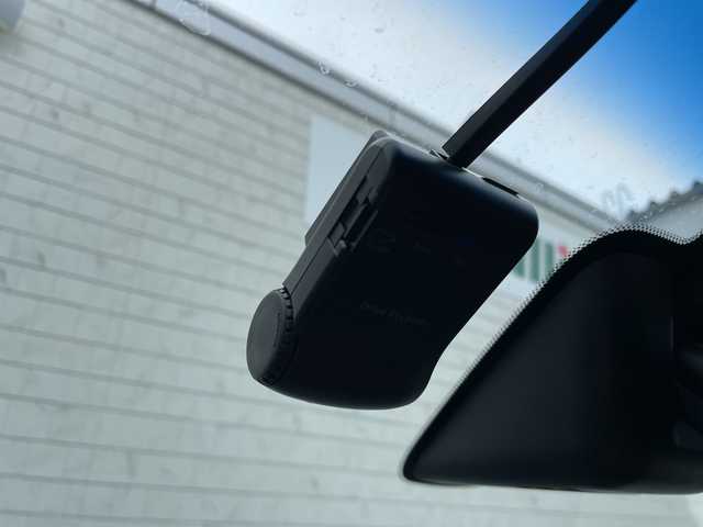 日産 セレナ HWS S HV Vセレ +SeftyⅡ 山形県 2016(平28)年 7.4万km ブルームーンホワイトP エマージェンシーブレーキ/車線逸脱警報/横滑り防止装置/社外ナビ（フルセグ/DVD/CD/BT）/全周囲カメラ/両側パワースライド/ビルトインETC/ドライブレコーダー/アイドリングストップ/クルーズコントロール/純正アルミホイール/冬タイヤ車載/白レザー調シートカバー/プッシュスタート