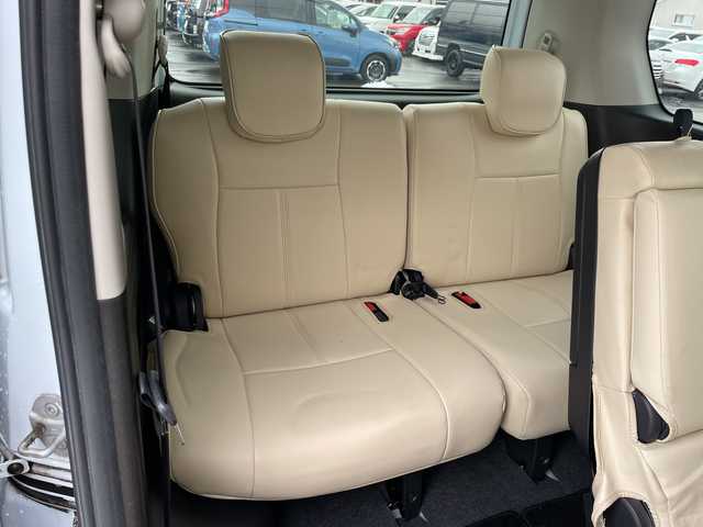 日産 セレナ HWS S HV Vセレ +SeftyⅡ 山形県 2016(平28)年 7.4万km ブルームーンホワイトP エマージェンシーブレーキ/車線逸脱警報/横滑り防止装置/社外ナビ（フルセグ/DVD/CD/BT）/全周囲カメラ/両側パワースライド/ビルトインETC/ドライブレコーダー/アイドリングストップ/クルーズコントロール/純正アルミホイール/冬タイヤ車載/白レザー調シートカバー/プッシュスタート