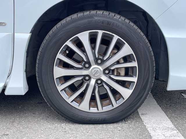 日産 セレナ HWS S HV Vセレ +SeftyⅡ 山形県 2016(平28)年 7.4万km ブルームーンホワイトP エマージェンシーブレーキ/車線逸脱警報/横滑り防止装置/社外ナビ（フルセグ/DVD/CD/BT）/全周囲カメラ/両側パワースライド/ビルトインETC/ドライブレコーダー/アイドリングストップ/クルーズコントロール/純正アルミホイール/冬タイヤ車載/白レザー調シートカバー/プッシュスタート