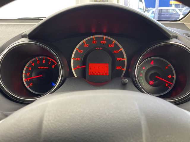 ホンダ フィット G スマートセレクション 群馬県 2012(平24)年 2.3万km アズールブルーメタリック 禁煙車　純正モニター付きCDデッキ　ステアリングスイッチ　ETC　オートライト　バックカメラ　前後ドライブレコーダー　スマートキー　電動格納ミラー　純正フロアマット　横滑り防止装置　盗難防止装置