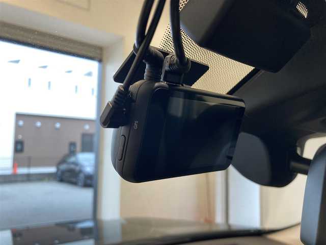 ＢＭＷ ＢＭＷ Ｘ１ xDrive 20i Xライン 熊本県 2023(令5)年 2.8万km サファイアブラックP ・スマートキー/・プッシュスタート/・インテリジェントセーフティ/・パーキングアシスト/・PDC自動起動/・アクティブPDC緊急ブレーキ/・ヒルディセントコントロール/・ハイビームアシスト/・クルーズコントロール(追従式)/・黒革シート/・前席パワーシート/・前席シートヒーター/・純正メモリナビ/　【Bluetooth・USB・AppleCarPlay】/・全方位カメラ/・ETC/・ワイヤレス充電/・ドライブレコーダー(前後録画)/・パワーバックドア/・LEDヘッドランプ/・純正マット