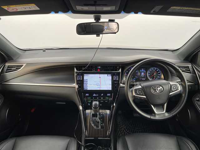 トヨタ ハリアー エレガンス 富山県 2017(平29)年 5.3万km ブラック ALPINE9型ナビ（AM/FM/BT/DVD/フルセグ）/バックカメラ/ドライブレコーダー/ETC/ハーフレザーシート/D席パワーシート/横滑り防止装置/アイドリングストップ/純正アルミホイール付夏タイヤ車載有/社外アルミホイール/純正フロアマット/オートLEDライト/フォグライト/革巻きステアリング/ステアリングスイッチ/スマートキー/スペアキー