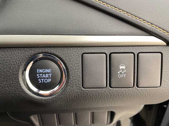 トヨタ ハリアー エレガンス 富山県 2017(平29)年 5.3万km ブラック ALPINE9型ナビ（AM/FM/BT/DVD/フルセグ）/バックカメラ/ドライブレコーダー/ETC/ハーフレザーシート/D席パワーシート/横滑り防止装置/アイドリングストップ/純正アルミホイール付夏タイヤ車載有/社外アルミホイール/純正フロアマット/オートLEDライト/フォグライト/革巻きステアリング/ステアリングスイッチ/スマートキー/スペアキー