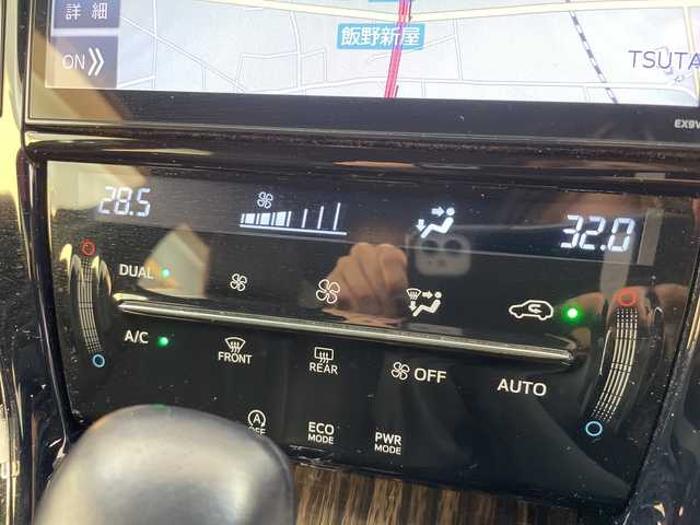 トヨタ ハリアー エレガンス 富山県 2017(平29)年 5.3万km ブラック ALPINE9型ナビ（AM/FM/BT/DVD/フルセグ）/バックカメラ/ドライブレコーダー/ETC/ハーフレザーシート/D席パワーシート/横滑り防止装置/アイドリングストップ/純正アルミホイール付夏タイヤ車載有/社外アルミホイール/純正フロアマット/オートLEDライト/フォグライト/革巻きステアリング/ステアリングスイッチ/スマートキー/スペアキー