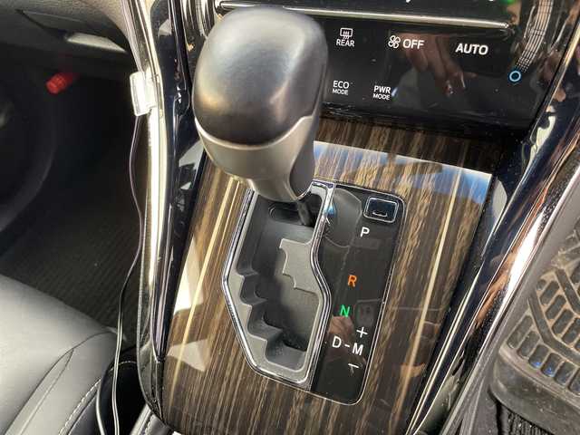 トヨタ ハリアー エレガンス 富山県 2017(平29)年 5.3万km ブラック ALPINE9型ナビ（AM/FM/BT/DVD/フルセグ）/バックカメラ/ドライブレコーダー/ETC/ハーフレザーシート/D席パワーシート/横滑り防止装置/アイドリングストップ/純正アルミホイール付夏タイヤ車載有/社外アルミホイール/純正フロアマット/オートLEDライト/フォグライト/革巻きステアリング/ステアリングスイッチ/スマートキー/スペアキー