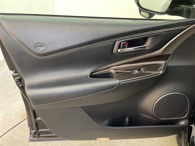 トヨタ ハリアー エレガンス 富山県 2017(平29)年 5.3万km ブラック ALPINE9型ナビ（AM/FM/BT/DVD/フルセグ）/バックカメラ/ドライブレコーダー/ETC/ハーフレザーシート/D席パワーシート/横滑り防止装置/アイドリングストップ/純正アルミホイール付夏タイヤ車載有/社外アルミホイール/純正フロアマット/オートLEDライト/フォグライト/革巻きステアリング/ステアリングスイッチ/スマートキー/スペアキー