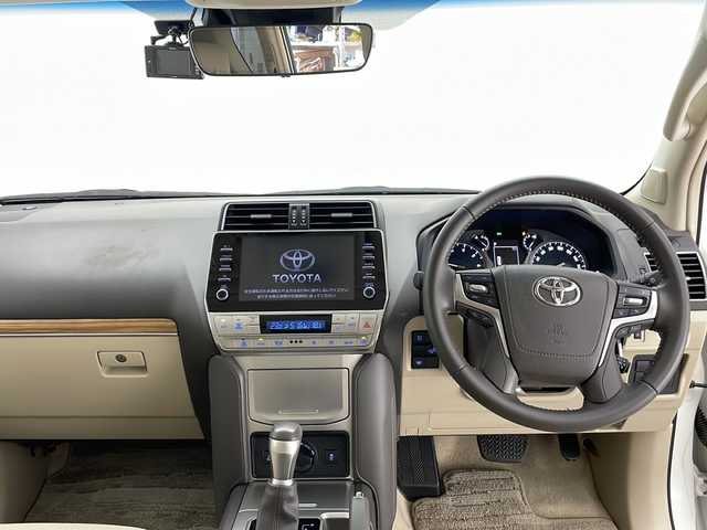 トヨタ ランドクルーザー プラド TX Lパッケージ マットブラED 長野県 2023(令5)年 2.9万km ホワイトパールクリスタルシャイン 純正メモリナビ/Bluetooth/フルセグTV/USB/サンルーフ/パワーシート/シートヒーター/エアシート/クルーズコントロール/全方位カメラ/ビルトインETC2.0/ルーフレール/ドライブレコーダー/純正18インチAW装着/純正フロアマット/ドアバイザー/ステアリングスイッチ/衝突被害軽減システム/横滑り防止装置/先行車発進告知/前後コーナーセンサー/オートライト/オートハイビーム/ヘッドライトウォッシャー/オートライト/フロントフォグ/LEDヘッドライト/スマートキー/スペアキー1本