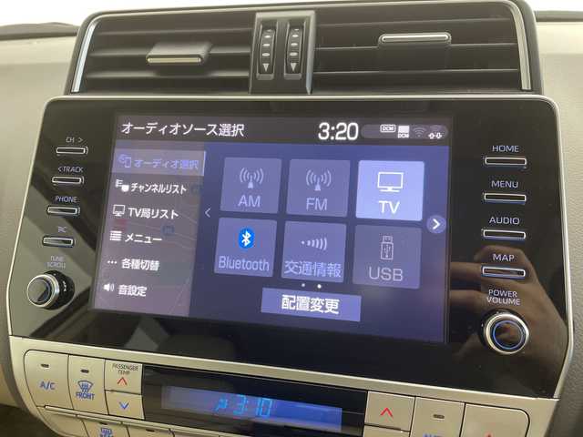 トヨタ ランドクルーザー プラド TX Lパッケージ マットブラED 茨城県 2023(令5)年 2.9万km ホワイトパールクリスタルシャイン 純正メモリナビ/Bluetooth/フルセグTV/USB/サンルーフ/パワーシート/シートヒーター/エアシート/クルーズコントロール/全方位カメラ/ビルトインETC2.0/ルーフレール/ドライブレコーダー/純正18インチAW装着/純正フロアマット/ドアバイザー/ステアリングスイッチ/衝突被害軽減システム/横滑り防止装置/先行車発進告知/前後コーナーセンサー/オートライト/オートハイビーム/ヘッドライトウォッシャー/オートライト/フロントフォグ/LEDヘッドライト/スマートキー/スペアキー1本