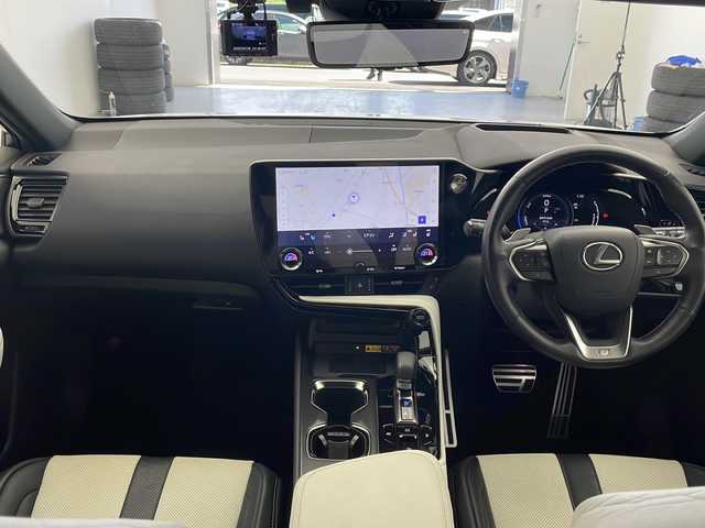 レクサス ＮＸ 350h Fスポーツ 宮城県 2021(令3)年 4.8万km ホワイトノーヴァガラスフレーク 純正ナビ(CD/DVD/BT/フルセグTV/Miracast)　/パノラマルーフ　/パワーバックドア/レーダークルーズコントロール　/全方位モニター　/レーンキーピングアシスト/プリクラッシュブレーキ/オートハイビーム　/オートライト/LEDライト/前後コーナーセンサー　/パワーシート　/シートヒーター　/エアシート/レザーシート/シートメモリー/ＥＴＣ２．０/デジタルインナーミラー/プッシュスタート/スマートキー/純正アルミホイール/サイドバイザー/前後ドライブレコーダー/純正フロアマット