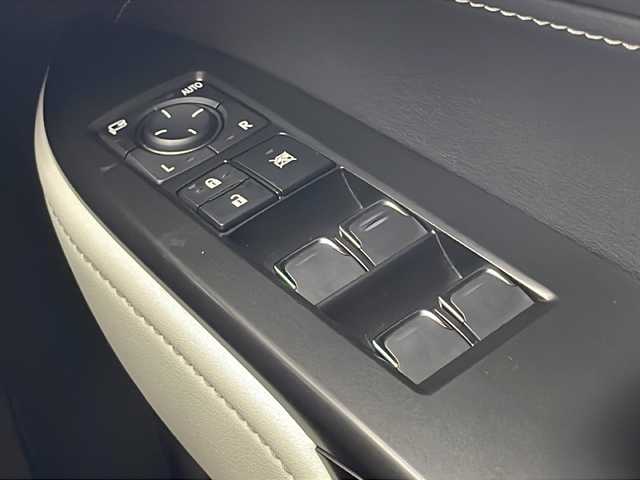 レクサス ＮＸ 350h Fスポーツ 宮城県 2021(令3)年 4.8万km ホワイトノーヴァガラスフレーク 純正ナビ(CD/DVD/BT/フルセグTV/Miracast)　/パノラマルーフ　/パワーバックドア/レーダークルーズコントロール　/全方位モニター　/レーンキーピングアシスト/プリクラッシュブレーキ/オートハイビーム　/オートライト/LEDライト/前後コーナーセンサー　/パワーシート　/シートヒーター　/エアシート/レザーシート/シートメモリー/ＥＴＣ２．０/デジタルインナーミラー/プッシュスタート/スマートキー/純正アルミホイール/サイドバイザー/前後ドライブレコーダー/純正フロアマット