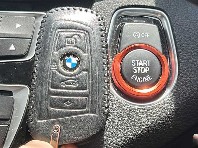 ＢＭＷ １１８ｄ Mスポーツ エディションシャドー 岐阜県 2018(平30)年 3.8万km 青 /純正HDDナビ//（BT/FM/AM/USB）//バックカメラ//前方ドライブレコーダー//レーダークルーズコントロール//パーキングアシスト//コーナーセンサー//レーンアシスト//純正LEDヘッドライト//純正18インチアルミホイール//前席パワーシート//本革シート//シートヒーター//スペアキー×1//プッシュスタート＆スマートキー