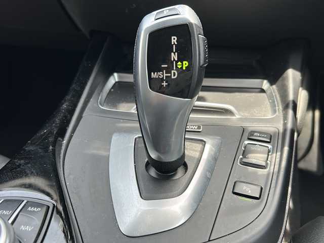 ＢＭＷ １１８ｄ Mスポーツ エディションシャドー 岐阜県 2018(平30)年 3.8万km 青 /純正HDDナビ//（BT/FM/AM/USB）//バックカメラ//前方ドライブレコーダー//レーダークルーズコントロール//パーキングアシスト//コーナーセンサー//レーンアシスト//純正LEDヘッドライト//純正18インチアルミホイール//前席パワーシート//本革シート//シートヒーター//スペアキー×1//プッシュスタート＆スマートキー