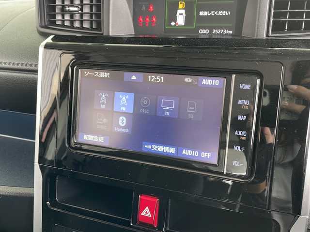 トヨタ ルーミー カスタムG 愛知県 2020(令2)年 2.6万km ブラックマイカメタリック/ファイアークォーツレッドメタリック 衝突軽減システム/純正SDナビ/両側パワースライドドア/レーダークルーズコントロール/シートヒーター/フルセグ/CD/DVD/Bluetooth/バックカメラ/Bluetooth/コーナーセンサー/純正アルミホイール/LEDヘッドライト/オートマチックハイビーム/ドライブレコーダー/ETC/ステアリングスイッチ/スマートキー/プッシュスタート