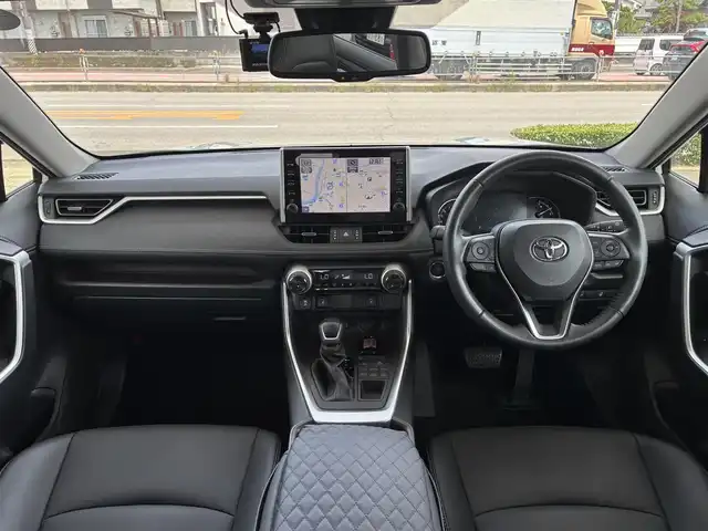 トヨタ ＲＡＶ４ G 愛知県 2021(令3)年 3.9万km ホワイトパールクリスタルシャイン ワンオーナー/純正ナビ　AM/FM/BT/Miracast/アダプティブクルーズコントロール/バックカメラ/アラウンドビューモニター/純正ラゲージソフトトレイ/純正トノカバー/電動リアゲート/前後ドライブレコーダー/ETCビルトイン/パワーシート/シートヒーター/ステアヒーター/レザーシート/前後コーナーセンサー/クリアランスソナー/USB入力端子/純正アルミホイール/純正フロアマット/ABS/横滑り防止装置/レーンキープアシスト/盗難防止装置/衝突被害軽減システム/オートマチックハイビーム/オートライト/パワーステアリング/パワーウィンドウ/電動格納式ミラー/スマートキー/スペアキー/ブレーキホールド/RCTA機能