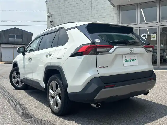 トヨタ ＲＡＶ４ G 愛知県 2021(令3)年 3.9万km ホワイトパールクリスタルシャイン ワンオーナー/純正ナビ　AM/FM/BT/Miracast/アダプティブクルーズコントロール/バックカメラ/アラウンドビューモニター/純正ラゲージソフトトレイ/純正トノカバー/電動リアゲート/前後ドライブレコーダー/ETCビルトイン/パワーシート/シートヒーター/ステアヒーター/レザーシート/前後コーナーセンサー/クリアランスソナー/USB入力端子/純正アルミホイール/純正フロアマット/ABS/横滑り防止装置/レーンキープアシスト/盗難防止装置/衝突被害軽減システム/オートマチックハイビーム/オートライト/パワーステアリング/パワーウィンドウ/電動格納式ミラー/スマートキー/スペアキー/ブレーキホールド/RCTA機能