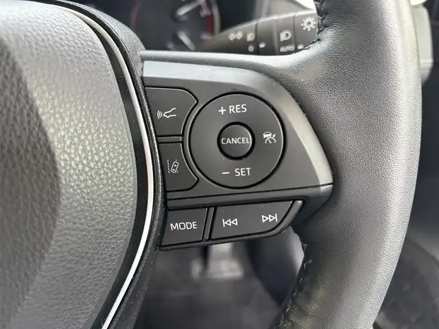 トヨタ ＲＡＶ４ G 愛知県 2021(令3)年 3.9万km ホワイトパールクリスタルシャイン ワンオーナー/純正ナビ　AM/FM/BT/Miracast/アダプティブクルーズコントロール/バックカメラ/アラウンドビューモニター/純正ラゲージソフトトレイ/純正トノカバー/電動リアゲート/前後ドライブレコーダー/ETCビルトイン/パワーシート/シートヒーター/ステアヒーター/レザーシート/前後コーナーセンサー/クリアランスソナー/USB入力端子/純正アルミホイール/純正フロアマット/ABS/横滑り防止装置/レーンキープアシスト/盗難防止装置/衝突被害軽減システム/オートマチックハイビーム/オートライト/パワーステアリング/パワーウィンドウ/電動格納式ミラー/スマートキー/スペアキー/ブレーキホールド/RCTA機能