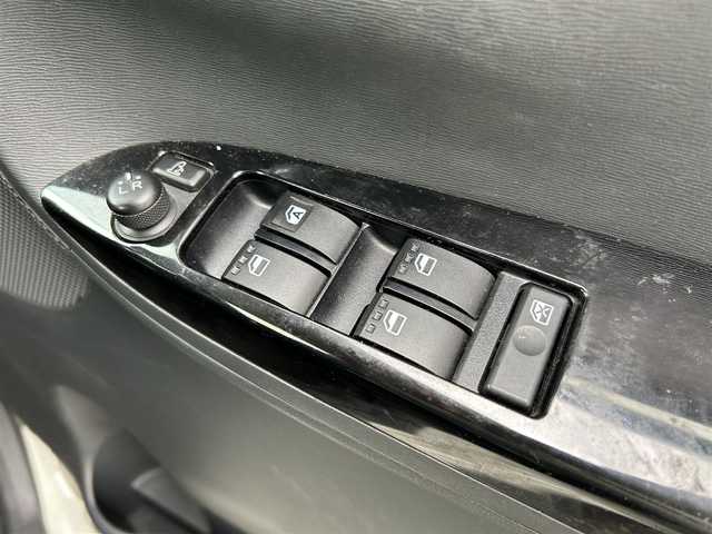 ダイハツ タント カスタム RS SA 新潟県 2014(平26)年 19.1万km パールホワイトⅢ ワンオーナー/メモリナビ/フルセグテレビ/バックカメラ/ウィンカーミラー/ドアバイザー/プッシュスタート/両側パワースライドドア/純正フロアマット/純正ホイール/ウィンカーミラー/電動格納ミラー
