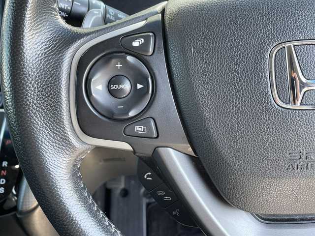 ホンダ ステップワゴン スパーダ ホンダセンシング 道央・札幌 2017(平29)年 8.9万km プラチナホワイトパール ・４WD/・Gathers SDナビ・CD・DVD・SD・Bluetooth/・フルセグTV/・バックカメラ/・衝突軽減ブレーキ/・レーンキープアシスト/・レーダークルーズ/・両側パワースライドドア/・後席モニター/・純正エンジンスターター/・ビルトインETC/・前後ドライブレコーダー/・パドルシフト/・LEDヘッドライト/・フォグランプ/・寒冷地仕様/・横滑り防止/・ウインカーミラー/・スマートキー/・純正１６インチアルミホイール/・純正フロアマット/・取扱説明書/・スペアキー