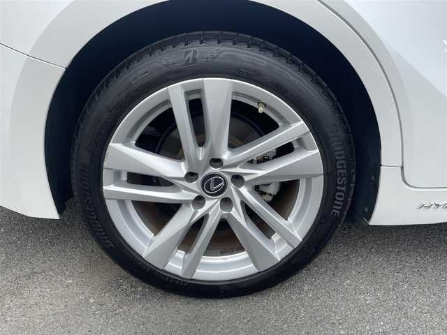 レクサス ＩＳ 300h 神奈川県 2021(令3)年 4.5万km パール