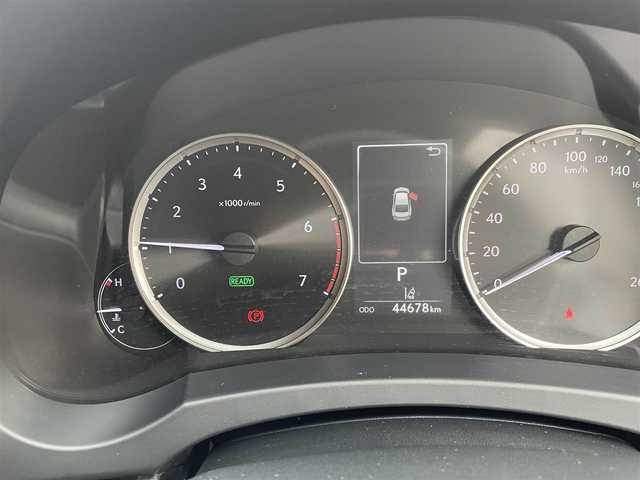 レクサス ＩＳ 300h 神奈川県 2021(令3)年 4.5万km パール