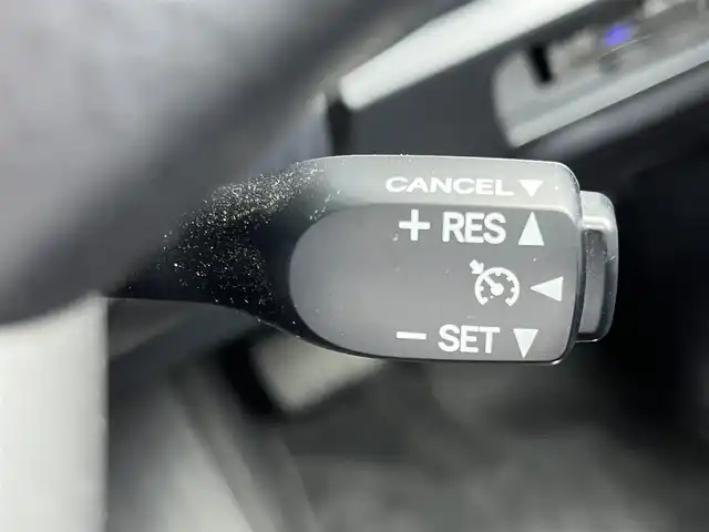 トヨタ エスクァイア Gi プレミアムパッケージ ブラックテーラード 奈良県 2020(令2)年 4.7万km ホワイトパールクリスタルシャイン 純正９インチナビ　/フルセグＴＶ　/BT/CD/DVD/SD/フリップダウンモニター　/両側パワースライドドア　/バックカメラ　/ＴＲＤフルエアロ/クルーズコントロール　/ハーフレザーシート　/シートヒーター　/衝突被害軽減システム　/スマートキー/ステアリングヒーター/ビルトインETC/純正15インチアルミホイール/フロアマット/前後コーナーセンサー/レーンキープアシスト