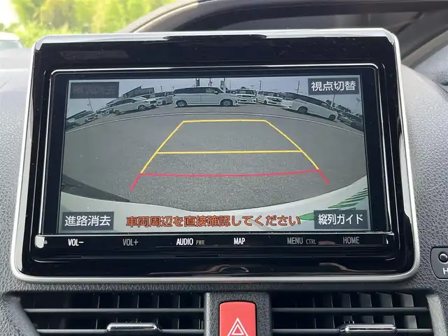 トヨタ エスクァイア Gi プレミアムパッケージ ブラックテーラード 奈良県 2020(令2)年 4.7万km ホワイトパールクリスタルシャイン 純正９インチナビ　/フルセグＴＶ　/BT/CD/DVD/SD/フリップダウンモニター　/両側パワースライドドア　/バックカメラ　/ＴＲＤフルエアロ/クルーズコントロール　/ハーフレザーシート　/シートヒーター　/衝突被害軽減システム　/スマートキー/ステアリングヒーター/ビルトインETC/純正15インチアルミホイール/フロアマット/前後コーナーセンサー/レーンキープアシスト