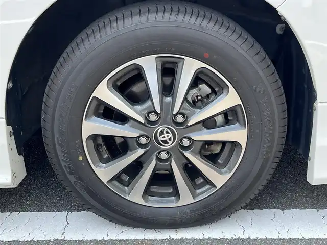 トヨタ エスクァイア Gi プレミアムパッケージ ブラックテーラード 奈良県 2020(令2)年 4.7万km ホワイトパールクリスタルシャイン 純正９インチナビ　/フルセグＴＶ　/BT/CD/DVD/SD/フリップダウンモニター　/両側パワースライドドア　/バックカメラ　/ＴＲＤフルエアロ/クルーズコントロール　/ハーフレザーシート　/シートヒーター　/衝突被害軽減システム　/スマートキー/ステアリングヒーター/ビルトインETC/純正15インチアルミホイール/フロアマット/前後コーナーセンサー/レーンキープアシスト